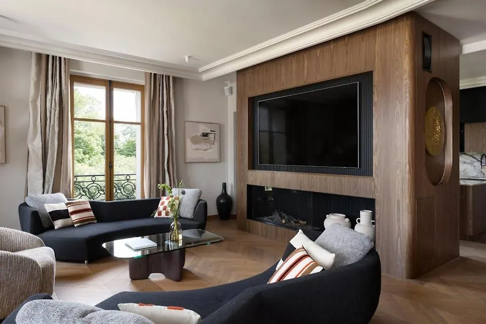 Niet Diamond Apartment Munich Germany